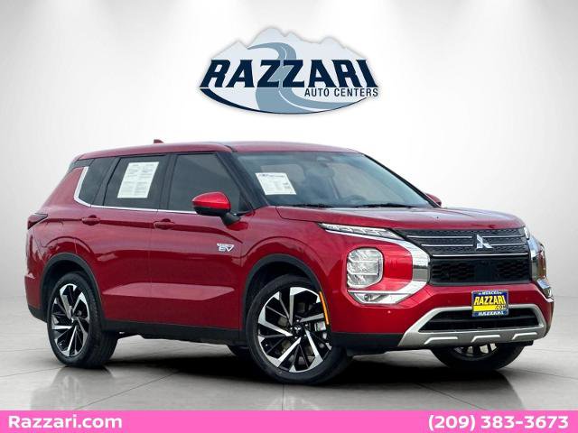 Used 2023 Mitsubishi Outlander 4WD Plug-In Hybrid image 1