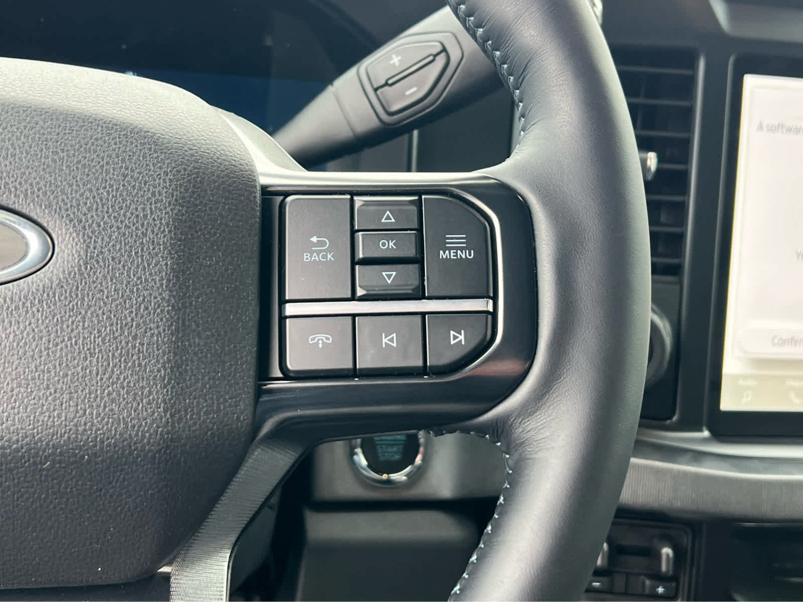 Certified 2025 Ford F350 Platinum AWD/4WD image 36