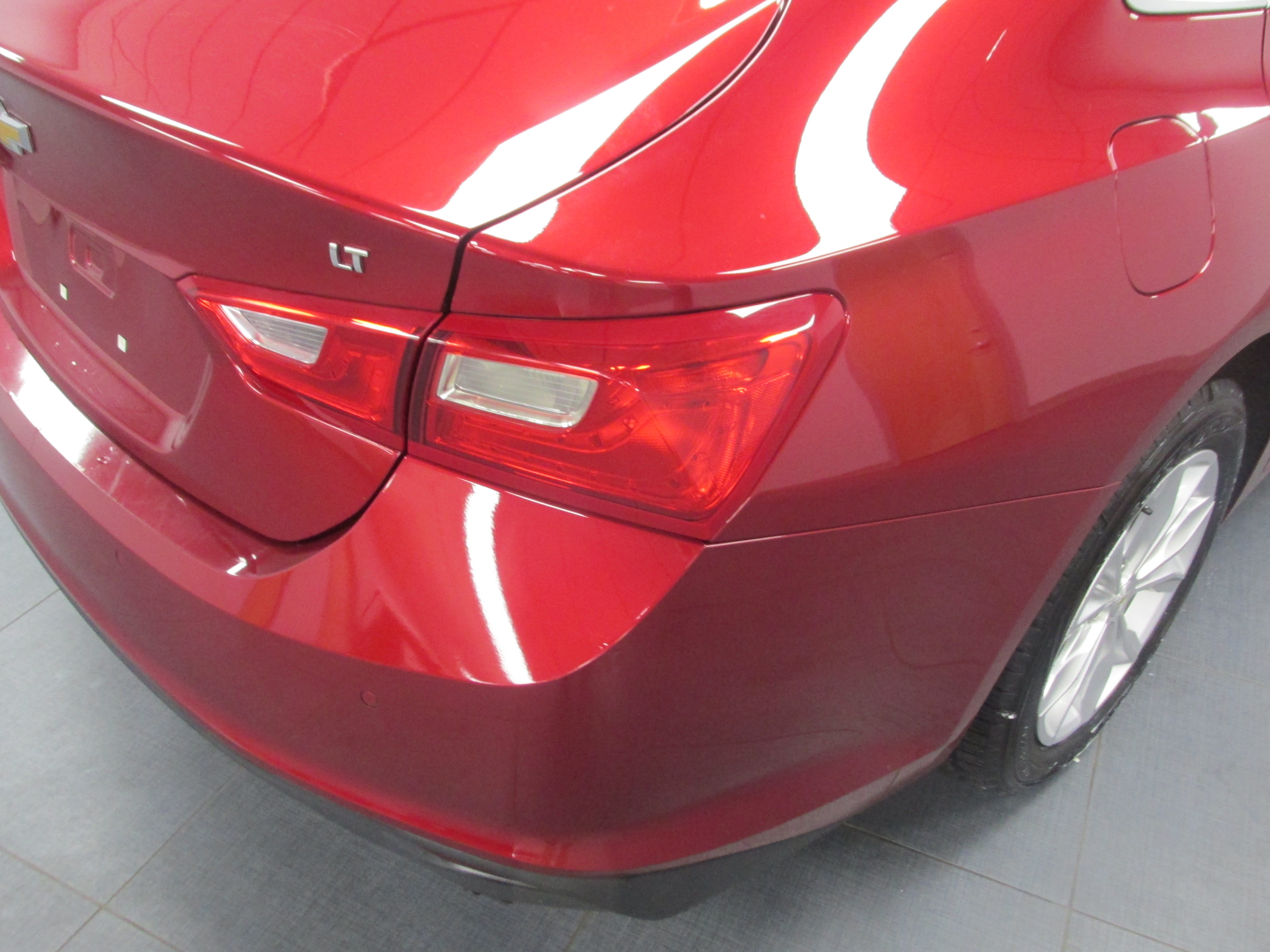 Used 2025 Chevrolet Malibu LT FWD image 11