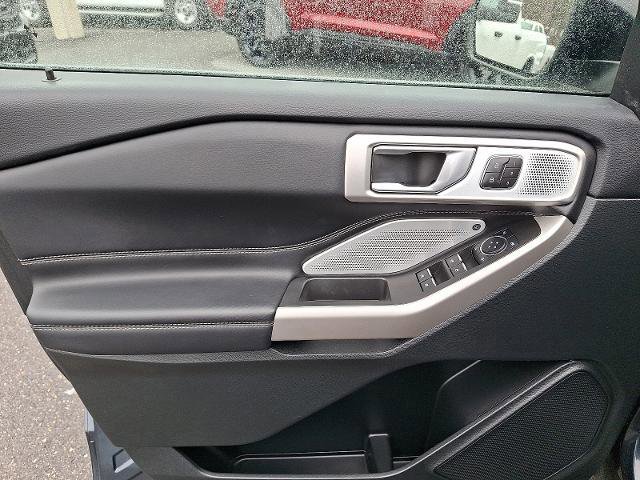 Certified 2023 Ford Explorer Limited w/ Limited Technology Package image 13