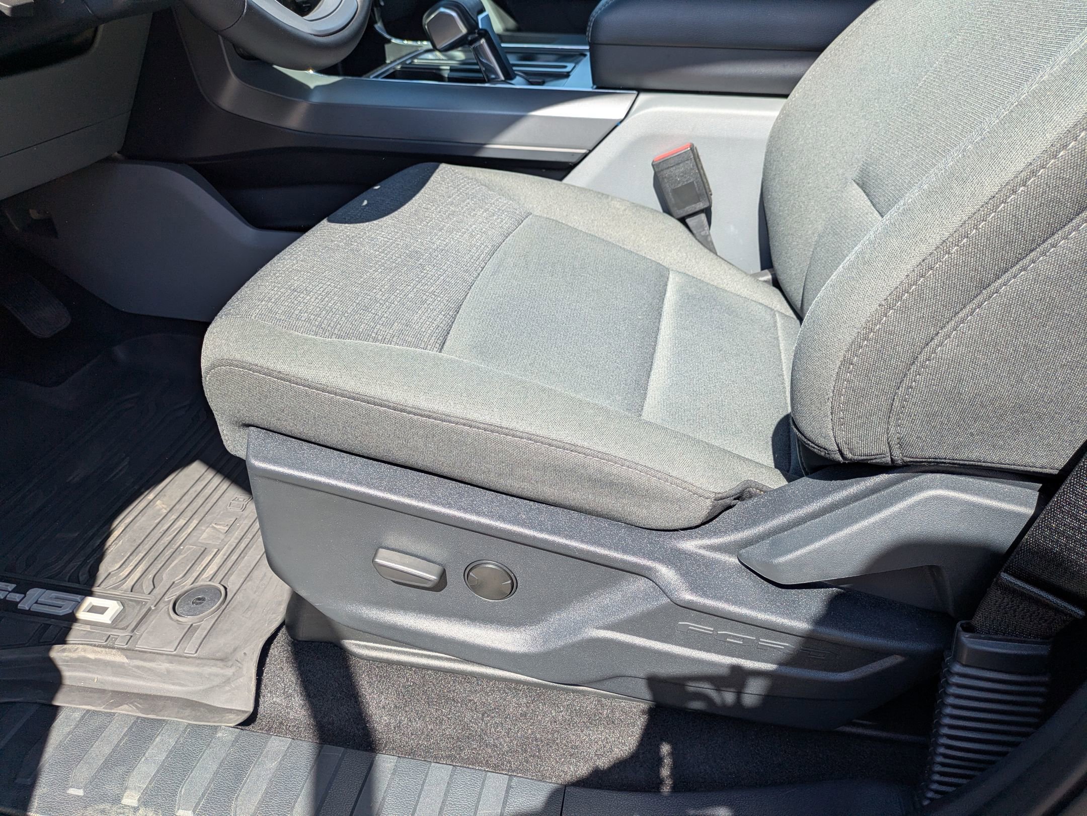 Certified 2025 Ford F150 Lightning XLT w/ Max Trailer Tow Package AWD/4WD image 17