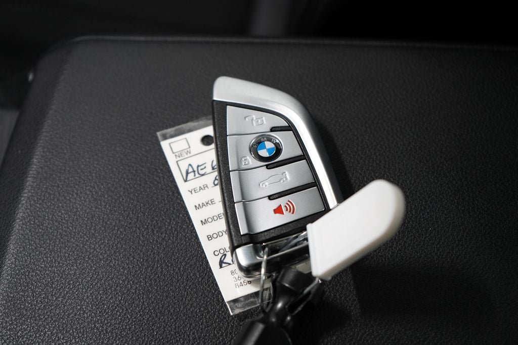 Used 2024 BMW 330i xDrive Sedan AWD/4WD image 16