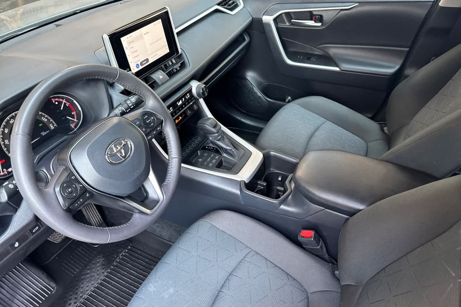 Used 2025 Toyota RAV4 XLE w/ Convenience Package AWD/4WD image 11