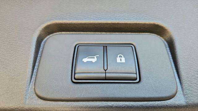 Used 2024 Nissan Rogue SV AWD/4WD image 30