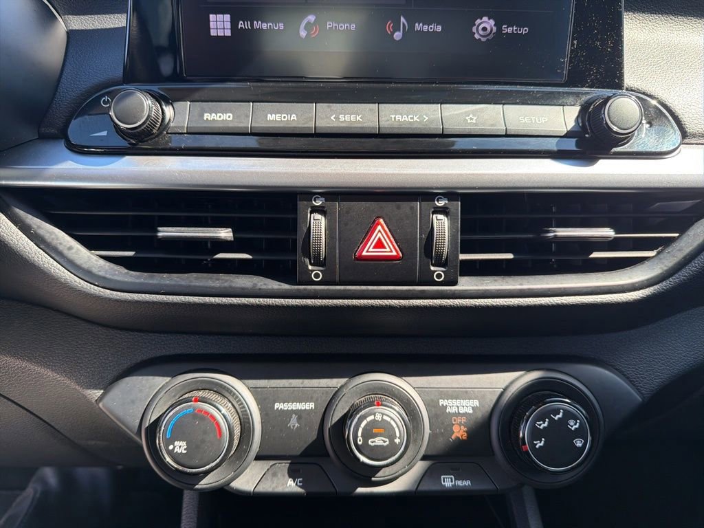 Used 2022 Kia Forte LXS w/ LXS Technology Package image 25