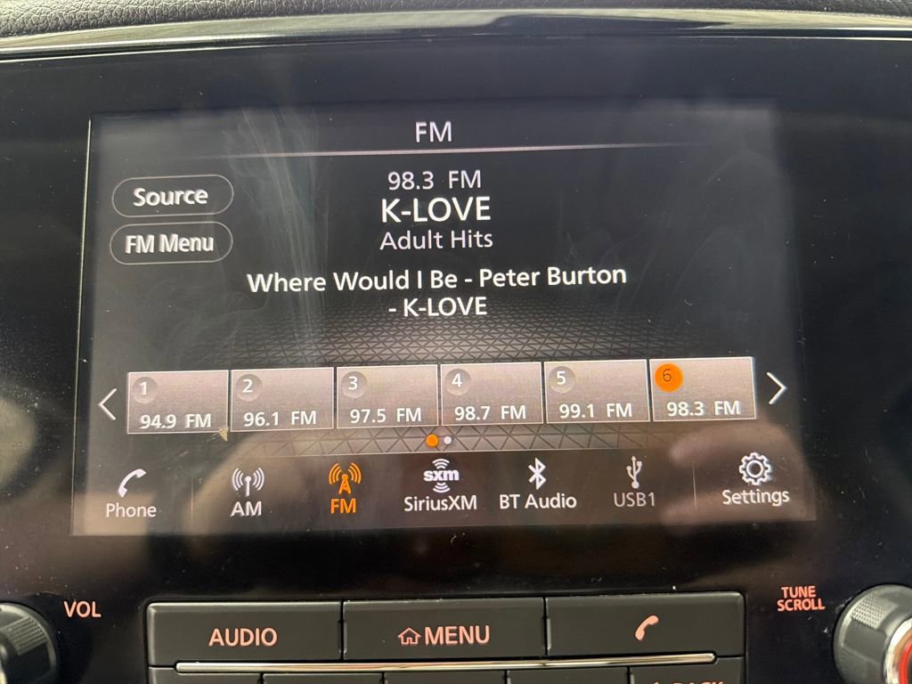 Used 2022 Nissan Titan SV image 25