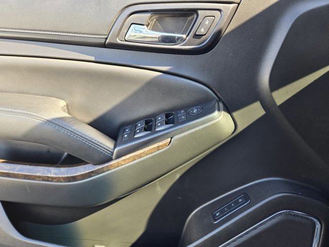 Used 2017 Chevrolet Suburban LT image 19