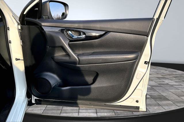 Used 2022 Nissan Rogue Sport SV w/ Technology Package image 27