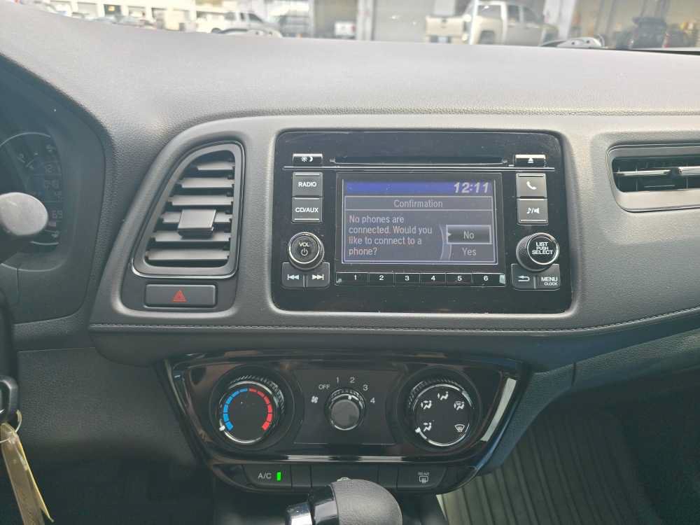 Used 2018 Honda HR-V LX image 12