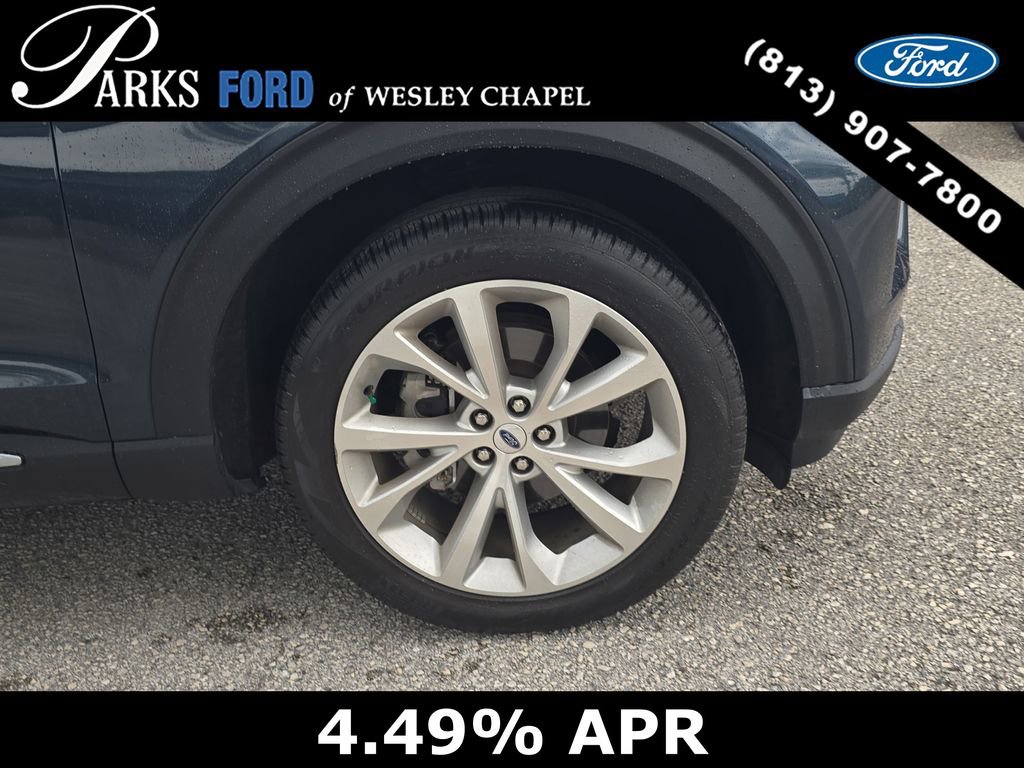 Certified 2024 Ford Explorer Platinum w/ Technology Package AWD/4WD image 33