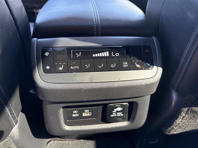Used 2025 Nissan Pathfinder Platinum w/ Cargo Package AWD/4WD image 7