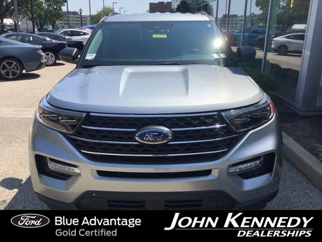 Certified 2023 Ford Explorer XLT w/ Equipment Group 202A AWD/4WD image 8