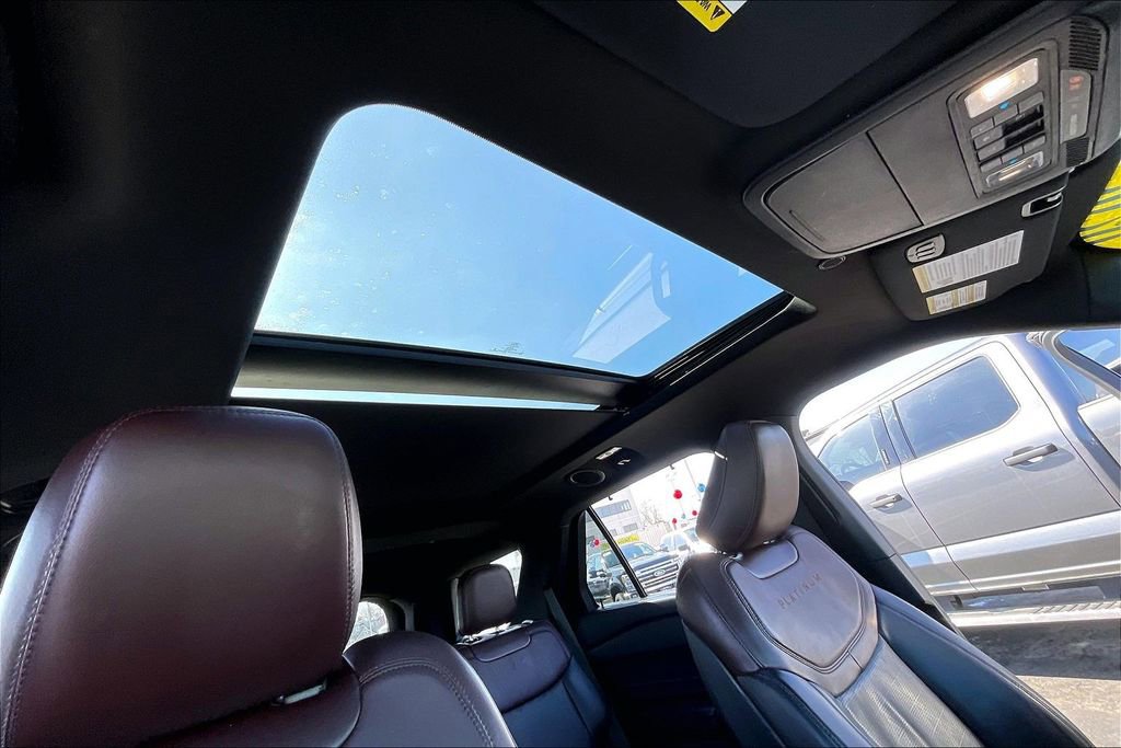 Certified 2020 Ford Explorer Platinum w/ Premium Technology Package image 20
