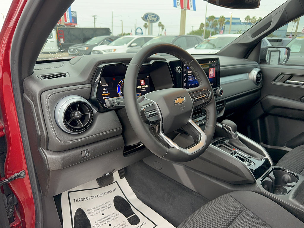 Used 2024 Chevrolet Colorado LT RWD image 10