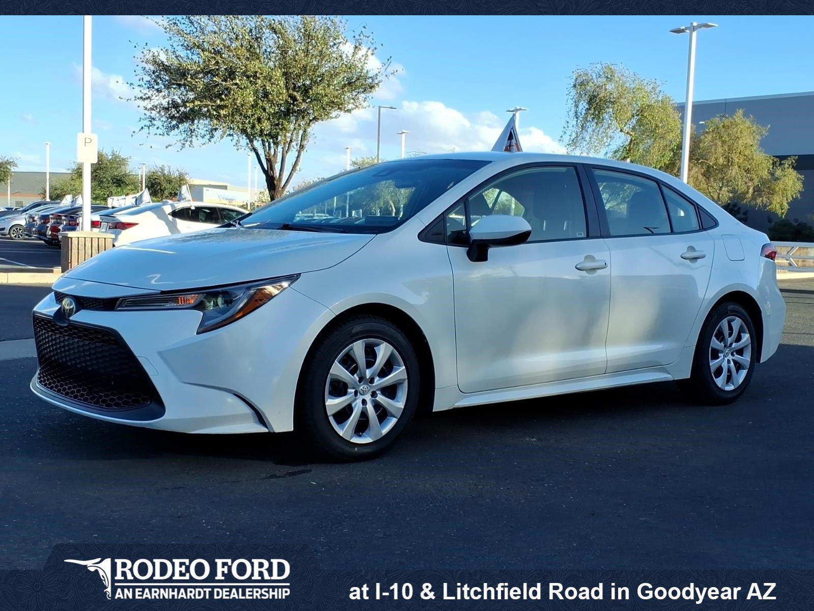 Used 2021 Toyota Corolla LE w/ Carpet Mat Package (TMS) FWD image 1