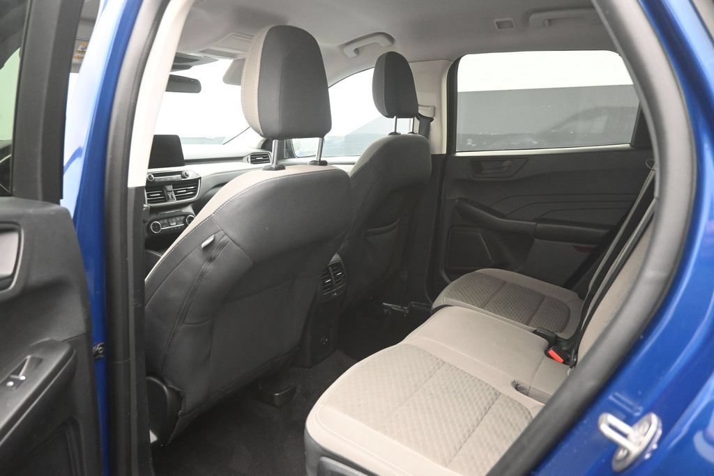 Certified 2022 Ford Escape SE w/ SE Sport Appearance Package AWD/4WD image 2
