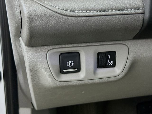 Used 2019 GMC Acadia SLE image 16