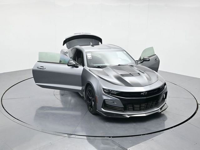 Used 2020 Chevrolet Camaro SS image 47
