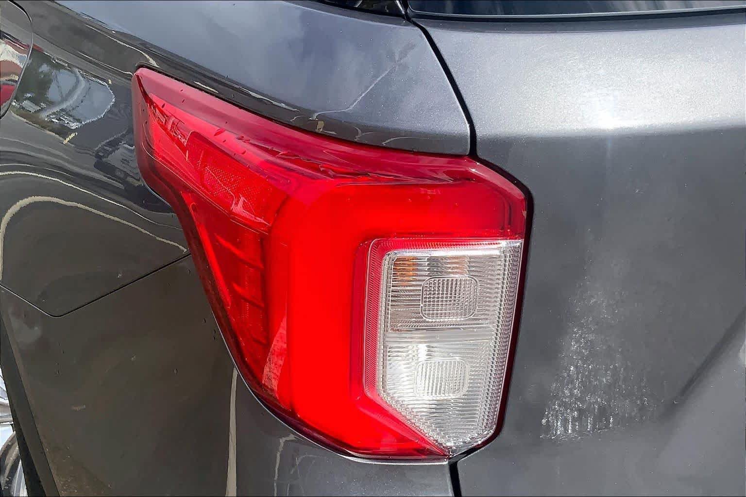 Certified 2022 Ford Explorer Limited w/ Equipment Group 301A RWD image 29