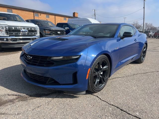 Used 2020 Chevrolet Camaro LT w/ Technology Package image 6