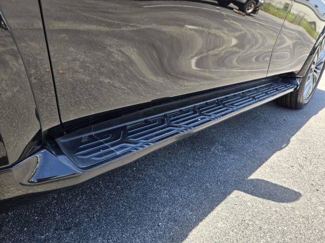 Used 2018 INFINITI QX80 2WD w/ Driver Assistance Package image 10