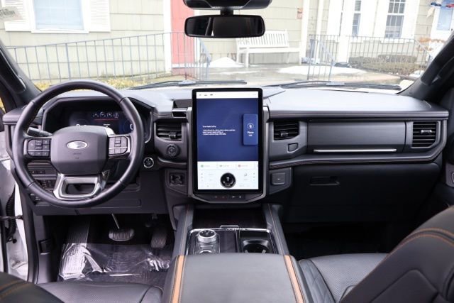 Certified 2023 Ford Expedition Max Platinum image 15