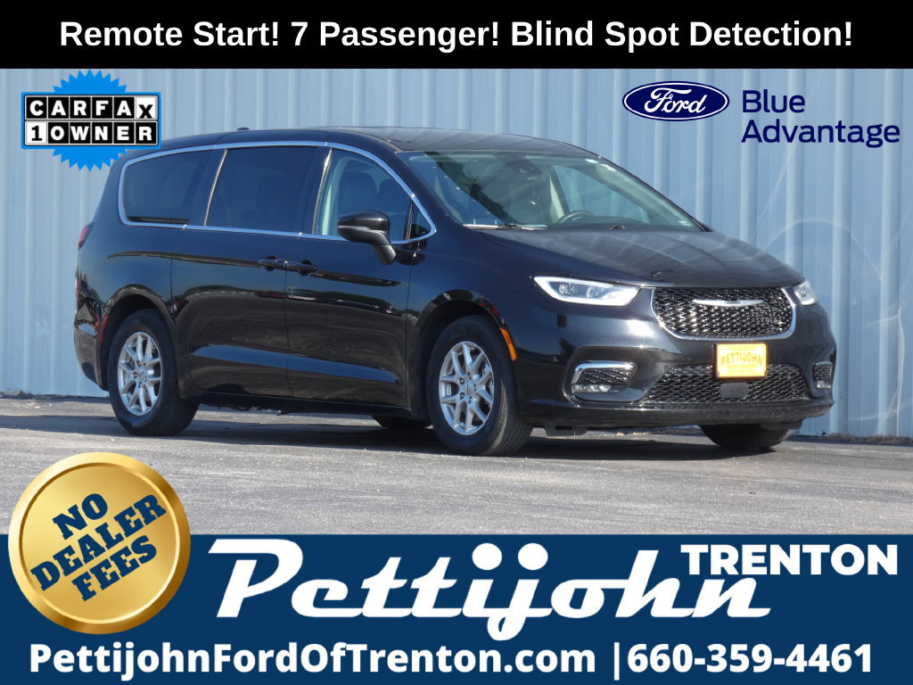 Used 2023 Chrysler Pacifica Touring-L