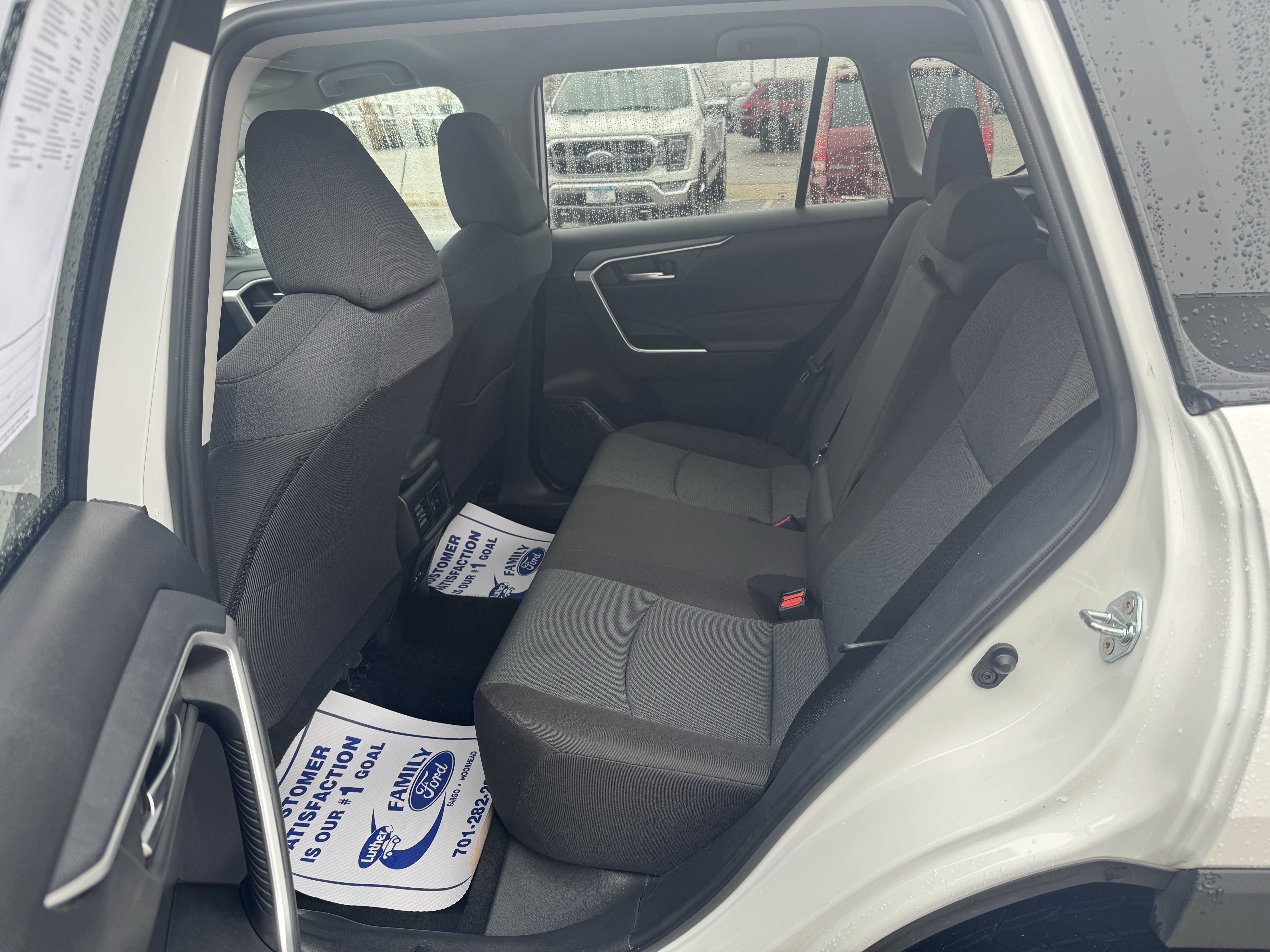 Used 2025 Toyota RAV4 XLE AWD/4WD image 21