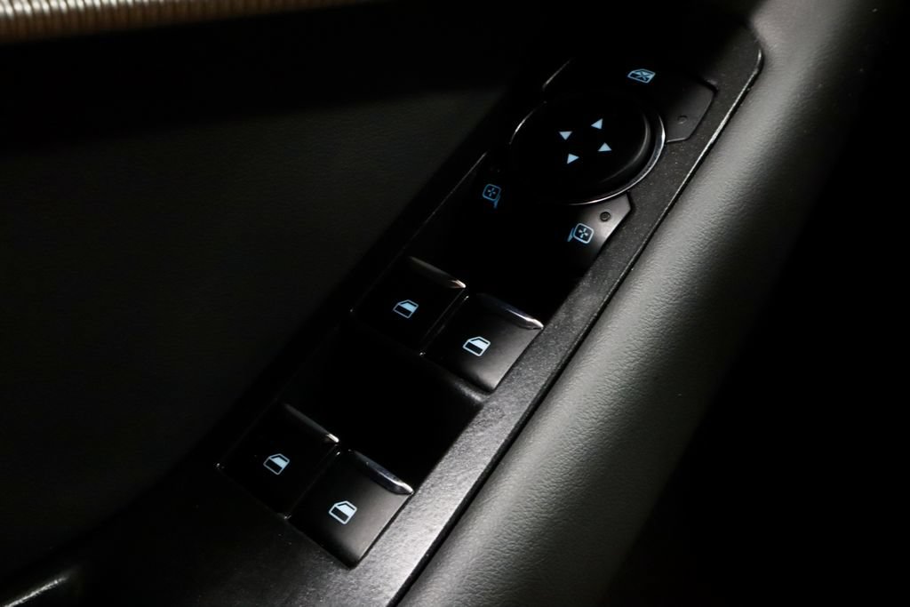 Certified 2025 Ford Explorer Active AWD/4WD image 28