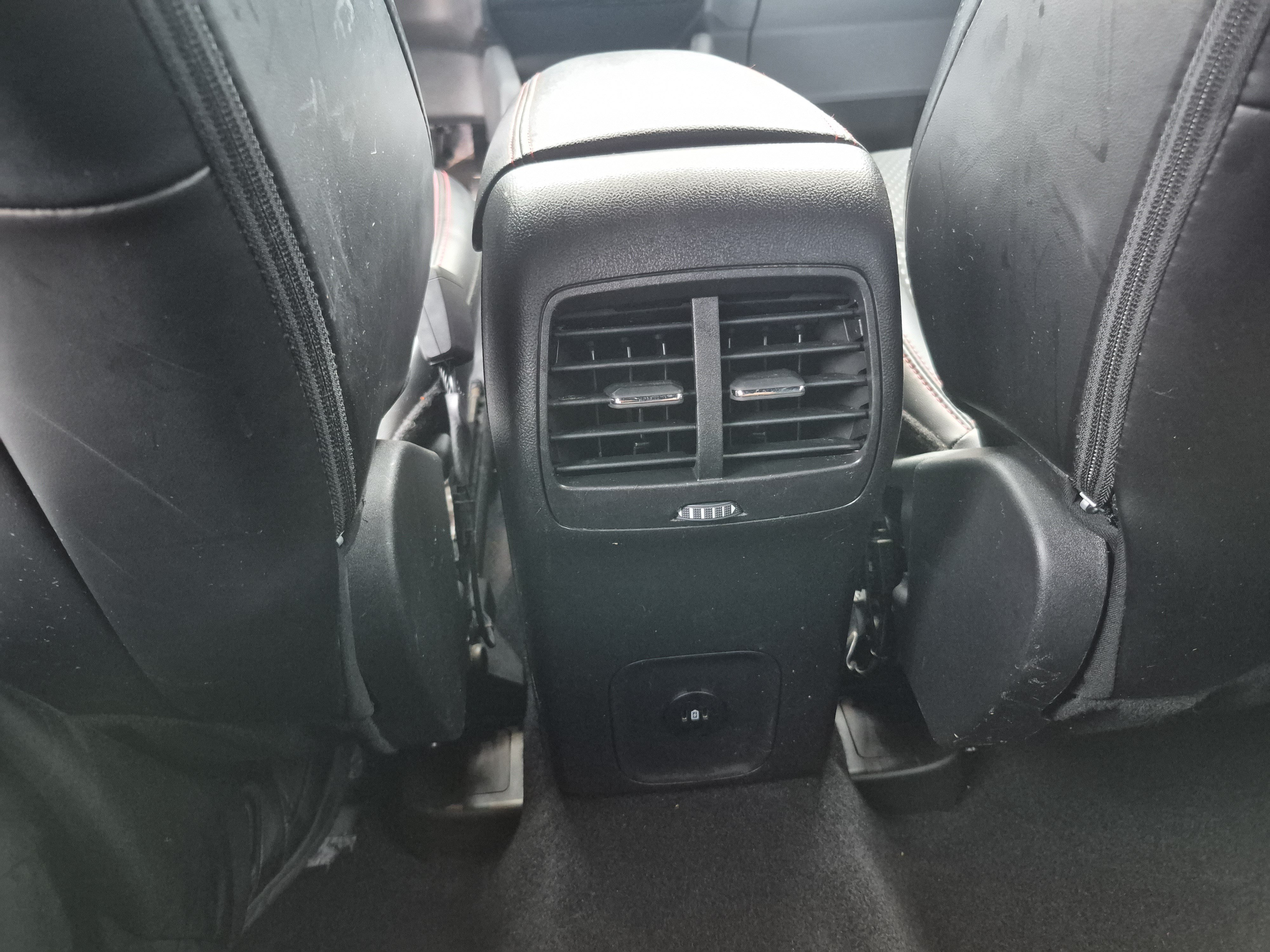 Certified 2024 Ford Escape ST-Line Select w/ Tech Pack #1 AWD/4WD image 18