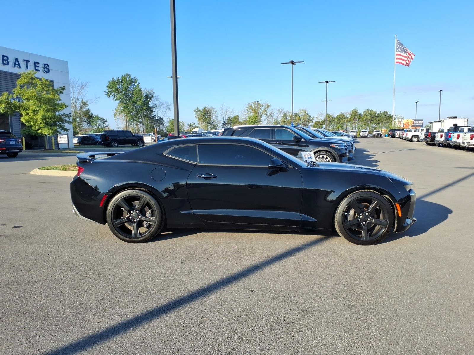 Used 2018 Chevrolet Camaro SS RWD image 2