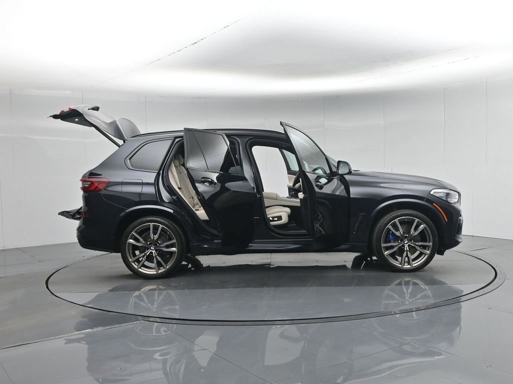 Used 2022 BMW X5 M50i w/ Executive Package image 34