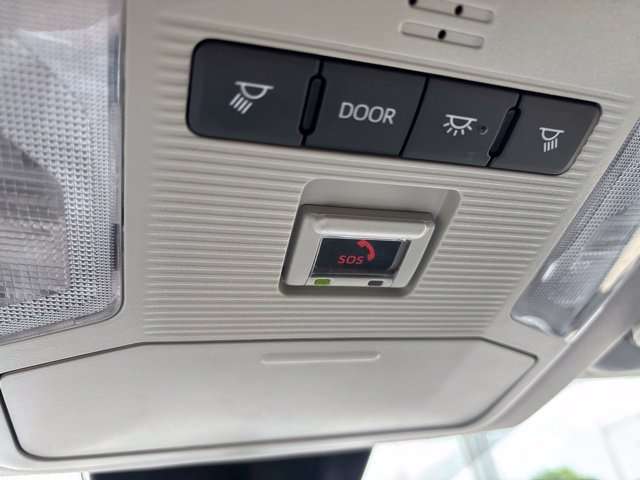 Used 2025 Toyota RAV4 XLE FWD image 22