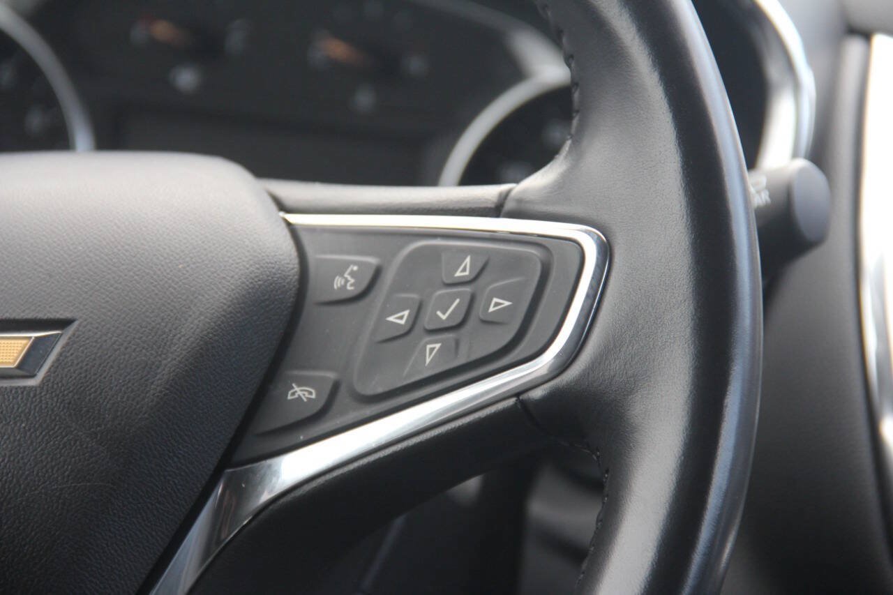 Used 2020 Chevrolet Equinox LT AWD/4WD image 18