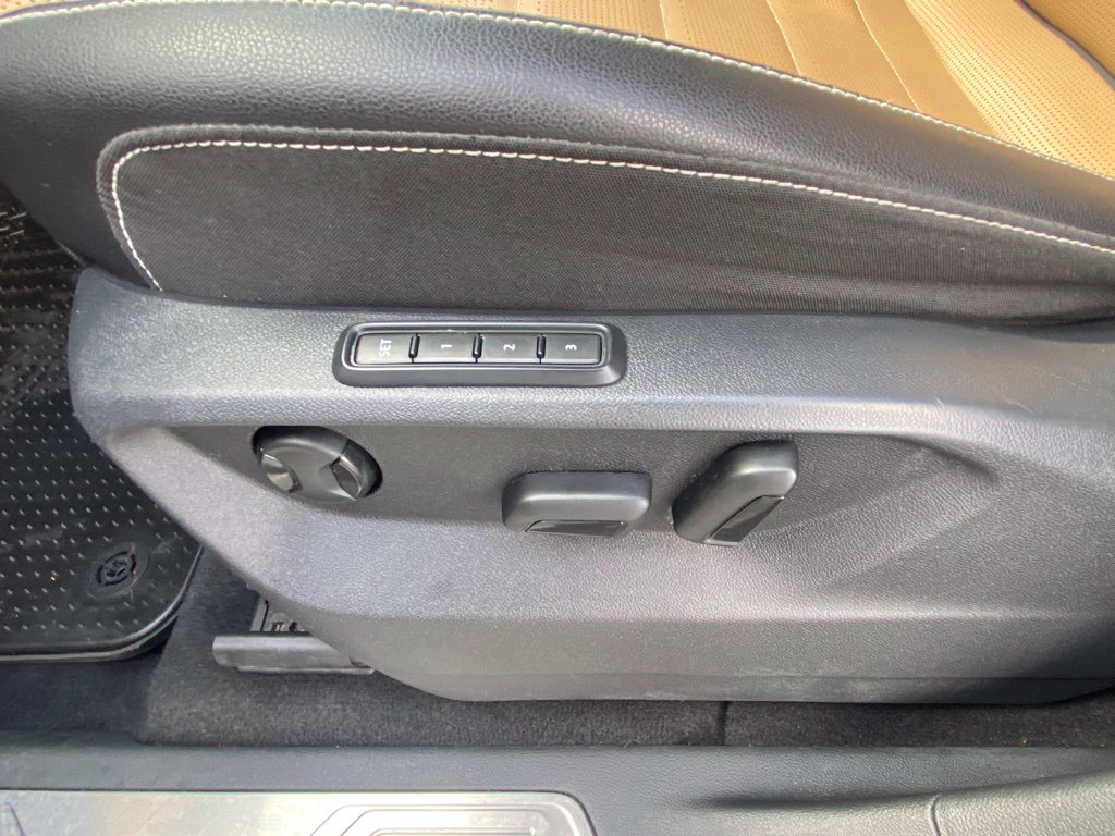 Used 2020 Volkswagen Atlas Cross Sport SEL Premium AWD/4WD image 10