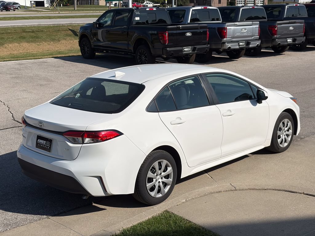 Used 2025 Toyota Corolla LE FWD image 6