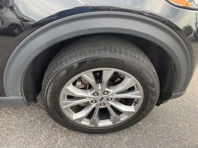 Certified 2023 Ford Explorer XLT w/ Equipment Group 202A AWD/4WD image 40
