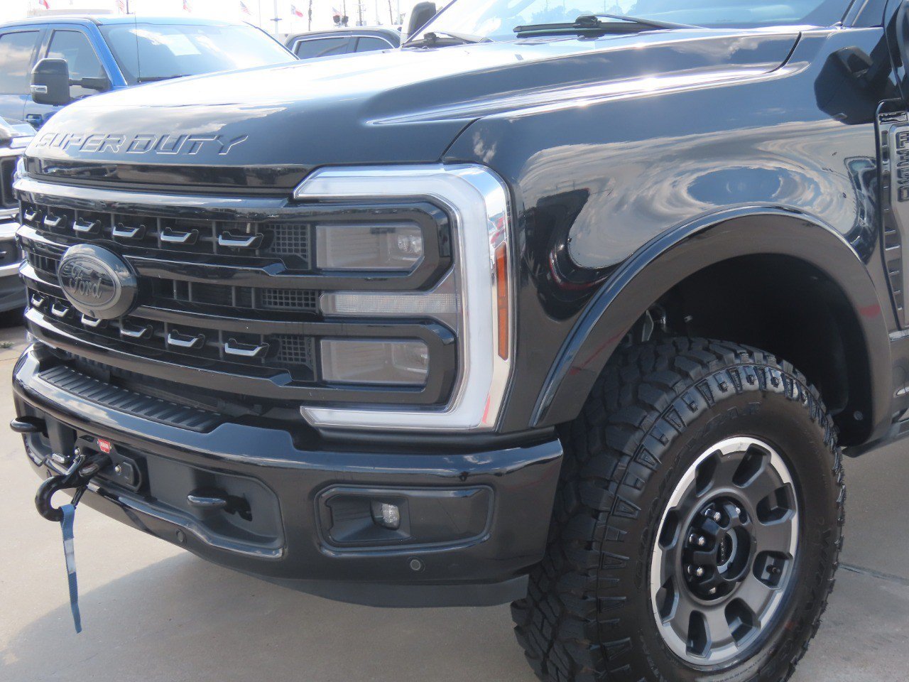 Certified 2024 Ford F350 Platinum w/ Tremor Off-Road Package AWD/4WD image 3