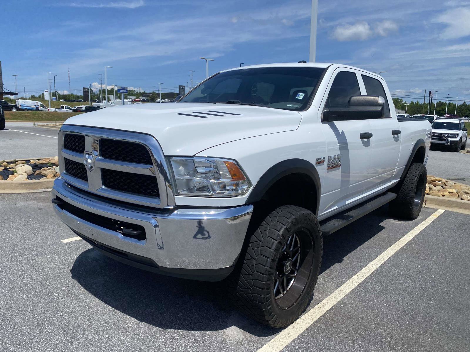 Used 2018 RAM 2500 Tradesman w/ Chrome Appearance Group AWD/4WD image 3