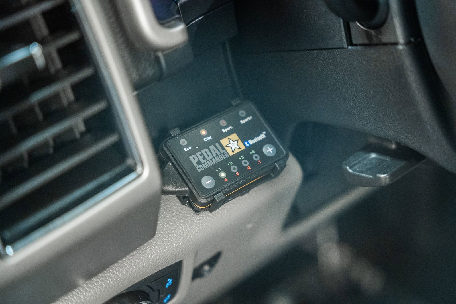 Certified 2020 Ford F150 Lariat image 54