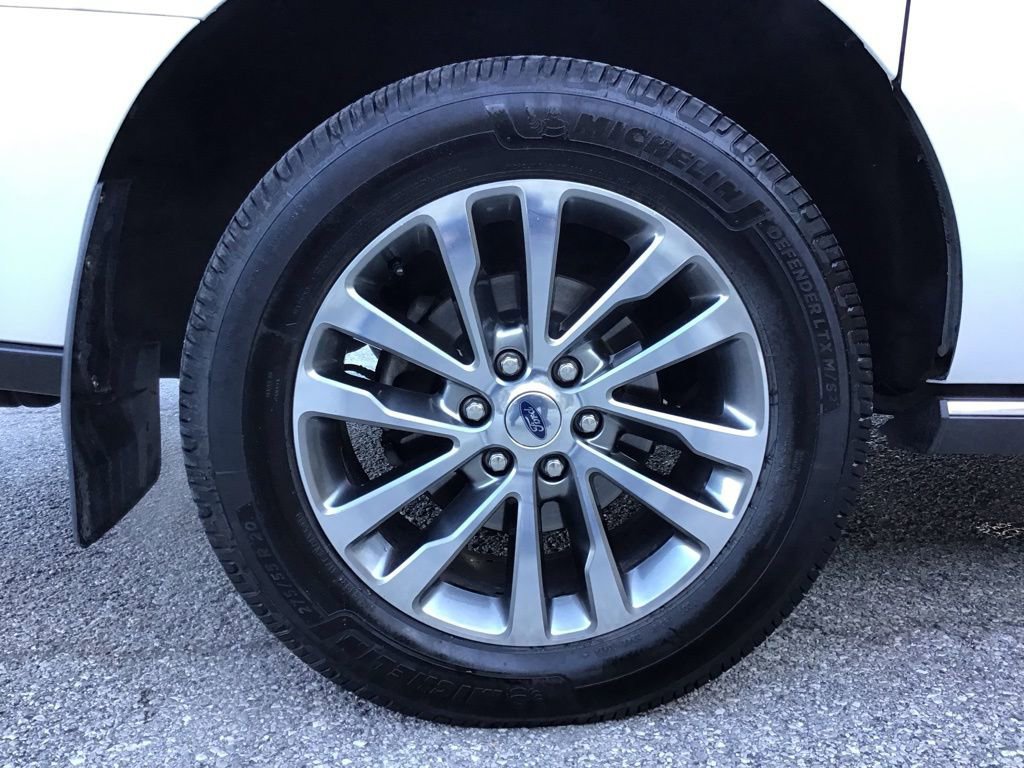 Certified 2018 Ford Expedition Max Limited w/ Equipment Group 301A image 26