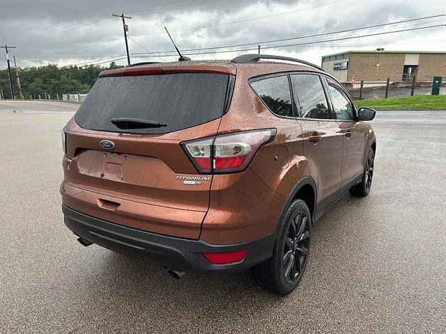 Certified 2017 Ford Escape Titanium w/ Canadian Touring Package AWD/4WD image 4