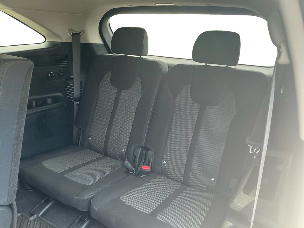 Used 2025 Kia Sorento LX FWD image 21