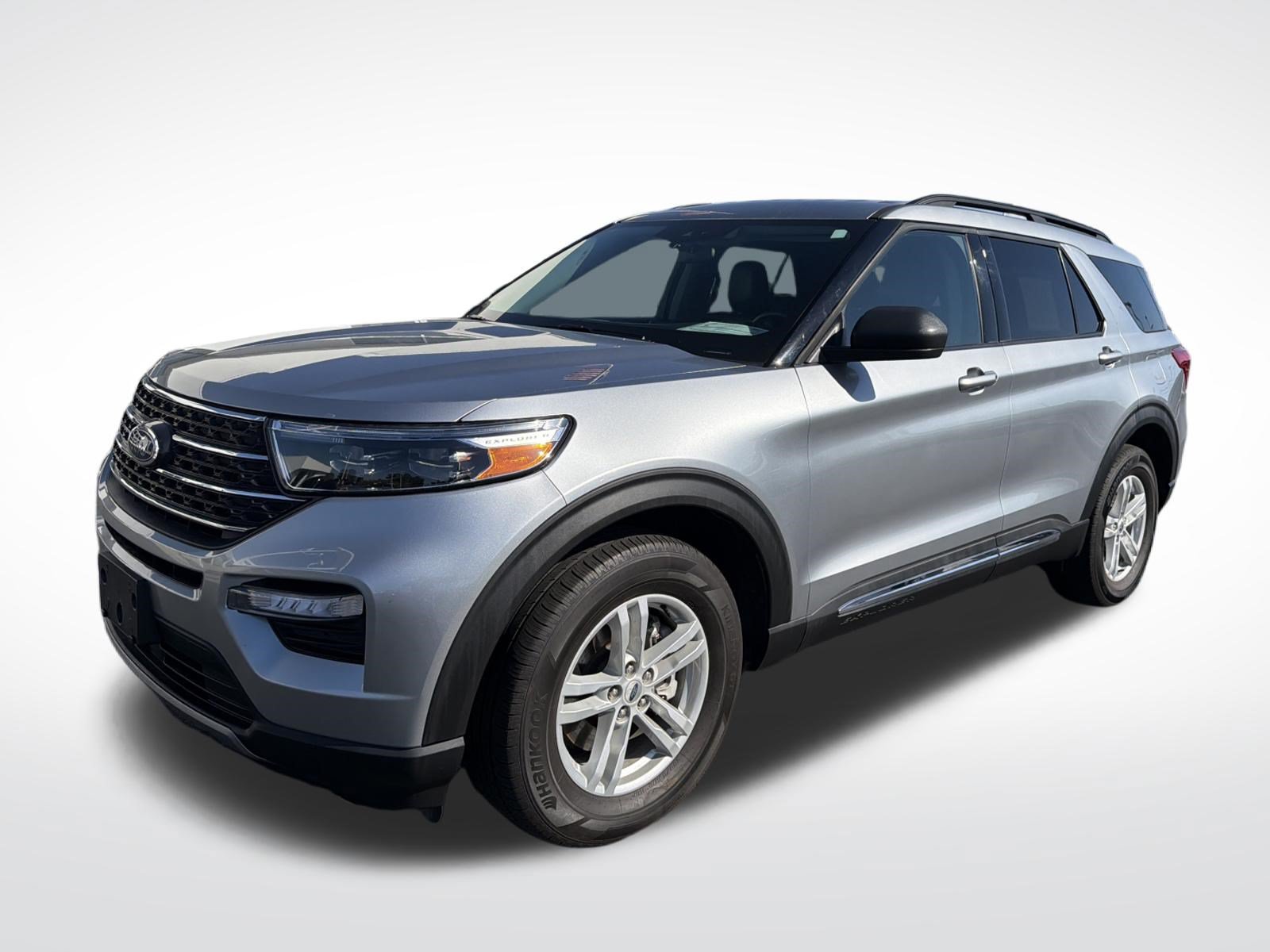 Certified 2024 Ford Explorer XLT w/ Equipment Group 202A