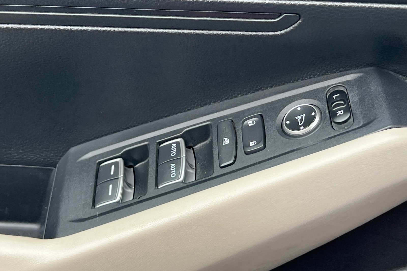 Used 2023 Honda Accord LX image 11