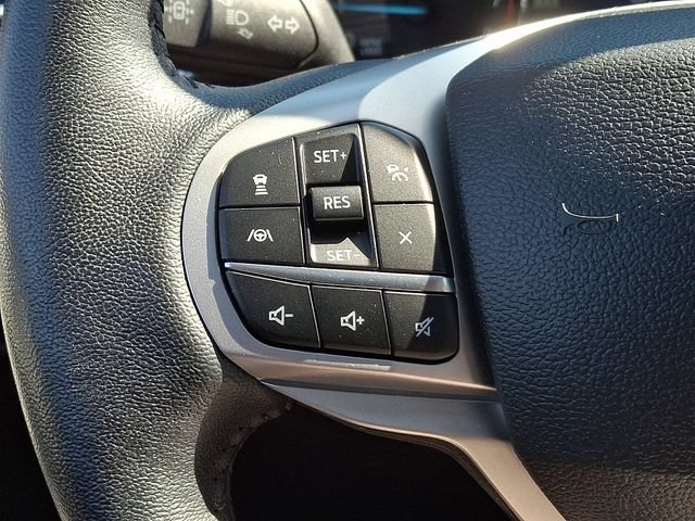 Certified 2022 Ford Explorer XLT w/ Equipment Group 202A AWD/4WD image 29