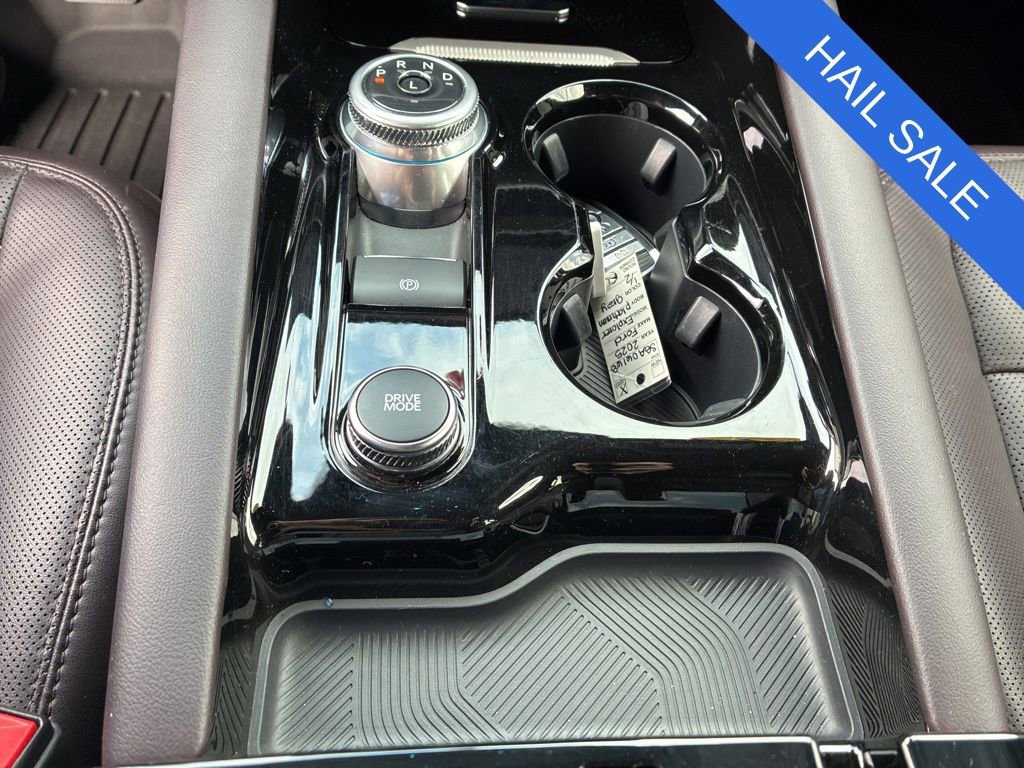 Certified 2025 Ford Explorer Platinum AWD/4WD image 17