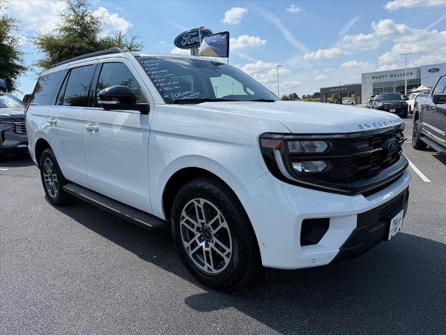 Certified 2025 Ford Expedition Active AWD/4WD image 2