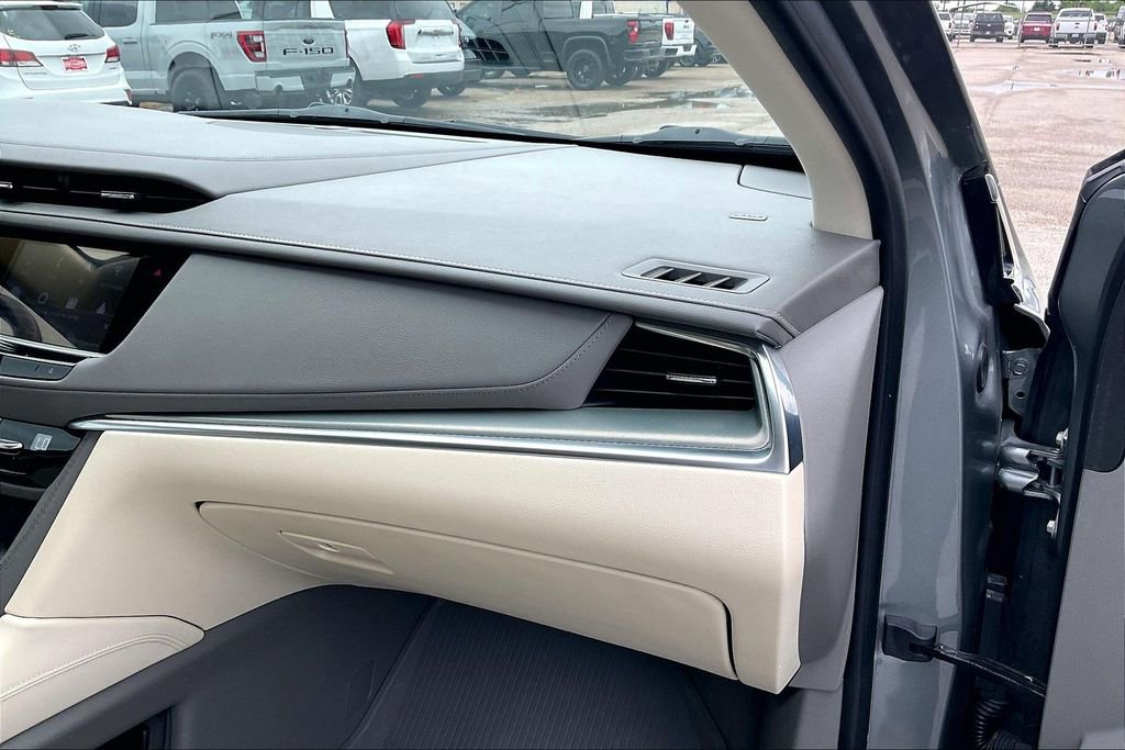 Used 2023 Cadillac XT5 Premium Luxury w/ Technology Package FWD image 23