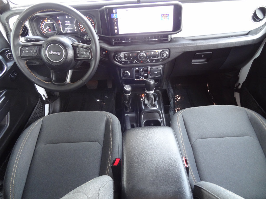 Used 2024 Jeep Wrangler Unlimited Sport AWD/4WD image 11